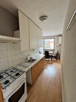 PREDAJ 3 - IZBOVÝ TEHLOVÝ BYT BLÍZKO CENTRA MESTA - 5
