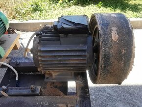 Stôl viacúčelový na vŕtanie a brúsenie - 5