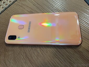 Samsung Galaxy A40 - 5
