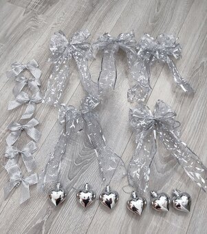 vianočný stromček, vianočné ozdoby, svetielka - 5