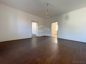 Rodinný dom na rozsiahlom pozemku - 5