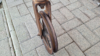 Starožitná liatinová kladka - 5