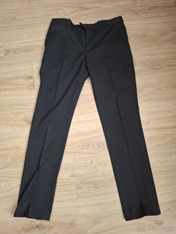 Tmavomodrý oblek - 5