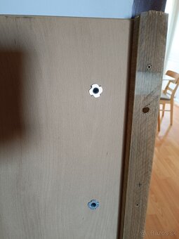 Predám kvalitnú detskú lezeckú stenu 2,4m x 1,25m - 5
