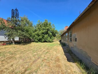 Na predaj dom s veľkým stavebným pozemkom 2148 m2 - 5
