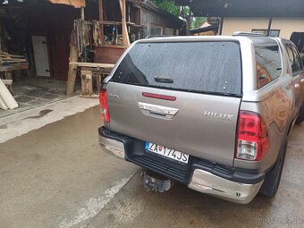 Toyota Hilux - 5