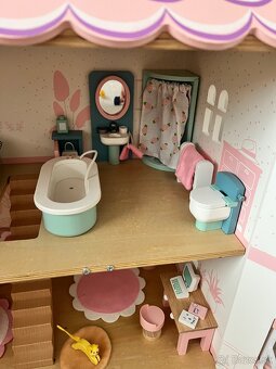 Predám domček Le Toy Van Sophia s izbičkami - 5