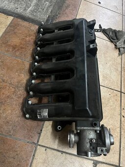 Rozpredám e61 530xd M57 automat - 5