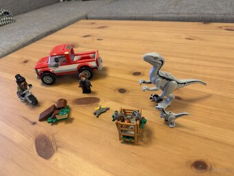 Predám lego Jurrasic World - 5
