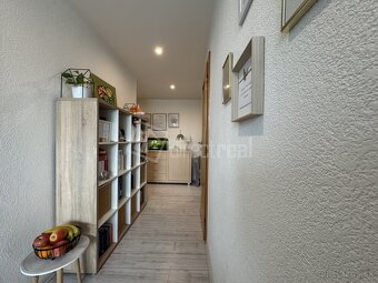 Exkluzívne na predaj 3 - izbový veľkometrážny byt v … - 5