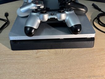 Playstation 4 Slim GT edition limited 1 TB + hry - 5