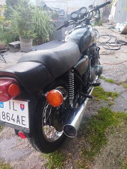 Suzuki GSX 750 - 5