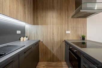 Na prenájom 2-izb. byt 57,88m2 s terasou a park. státím v pr - 5