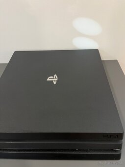 Playstation 4 Pro - 5