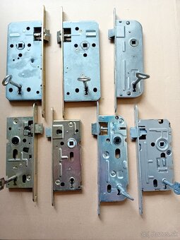Spájkovačka, zámky a dverové štíty - 5