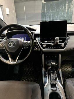 Toyota Corolla Cross 2,0 STYLE - 5