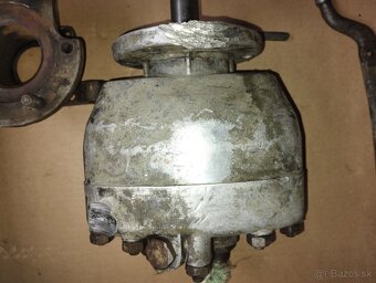 Praga V3S-hydraulické čerpadlo sklápača alebo HR - 5