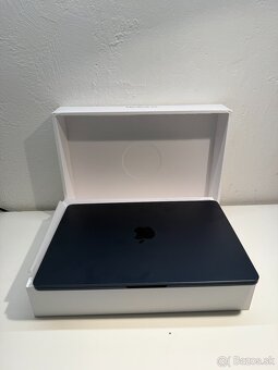 Macbook Air 2025 24RAM 512GB SSD - BLACK - 5