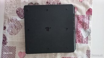 Predám ps4 slim s 250gb ssd. - 5