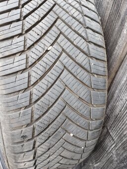 Celoročné 205/55r16 - 5