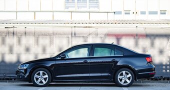 Volkswagen Jetta 2.0 TDI Highline - 5