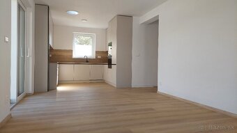 PREDAJ - NOVOSTAVBY - ZLATÉ MORAVCE - 5