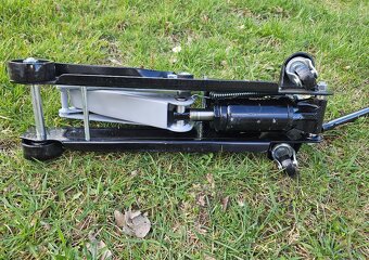 Hydraulicky zdvihak 2,5t - 5