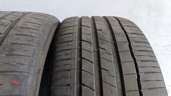 275/35r22 - 5