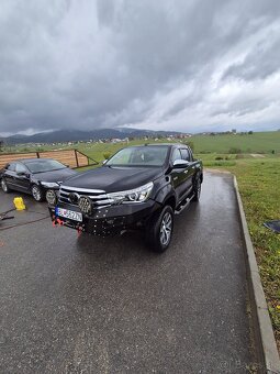 Toyota Hilux - 5