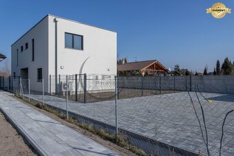 NA PREDAJ NOVOSTAVBA moderný 4-izbový byt v RD v Zohore - 5