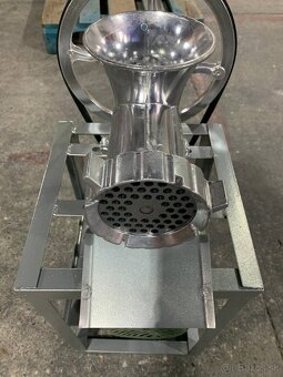 Mlynček na maso elektrické - 5