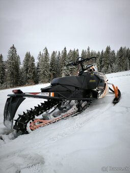 Snežný skúter Artic Cat M8000 - 5