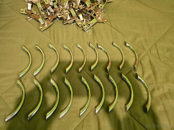 Predam pánty a uchytky - 5