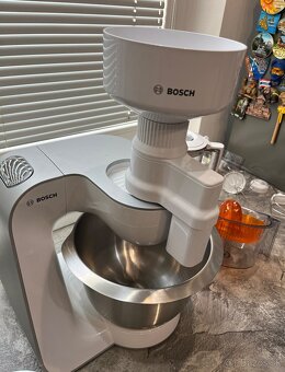 Bosch MUM 54240 Kuchynský robot plus príslušenstvo - 5