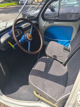 Renault 4CV - 5