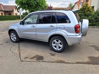 Toyota rav4 2.0 D-4D 85kw - 5