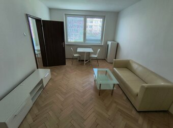 Na prenájom 2,5-izbový byt – Komárnická ul., Bratislava II – - 5