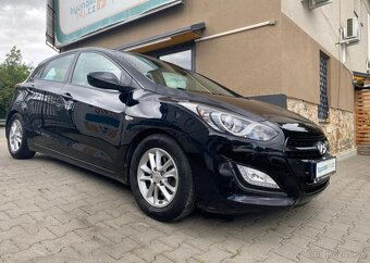 Hyundai i30 1.6-NÍZKÉ KM-FACELIFT - 5