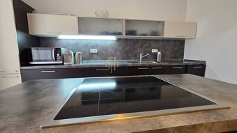 HD REALITY, Vám ponúka na Predaj 3-izbový Apartmán na Donova - 5