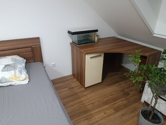 Predam postel zo pc stolikom - 5