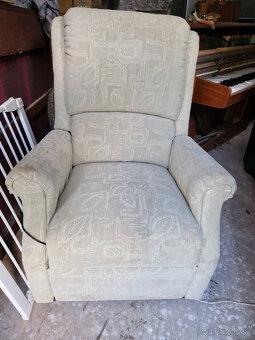 Predám elektrické kreslo - armchair, lazy boy za 80eur - 5