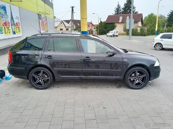 Skoda octavia 2 2.0 tdi 103 kw laurin&klement - 5