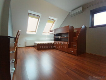 Výnimočný trojizbový apartmán v samotnom srdci Komárna - 5