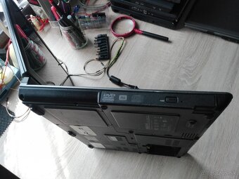 Asus Rock Technology. 15,4“. Windos 7 PRO. Dvoj-jadro. - 5