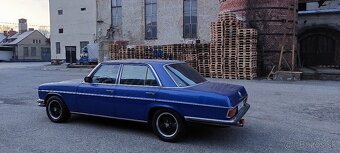 Mercedes W 114 - 5