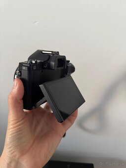 Olympus OM-D E-M10 Mark III s 2 objektívmi a príslušenstvom - 5