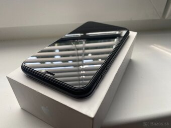 iPhone XR 64Gb Black - 5