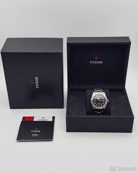 Tudor Black Bay Steel - 5