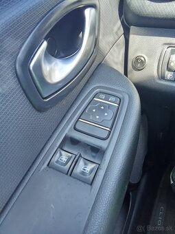 Renault Clio IV Grandtour benzín 5/2019 - 5