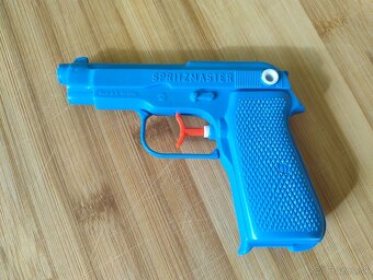 staré hračky, postavičky - 5